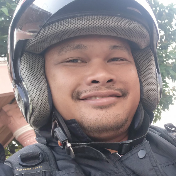 Ady_Wahyono